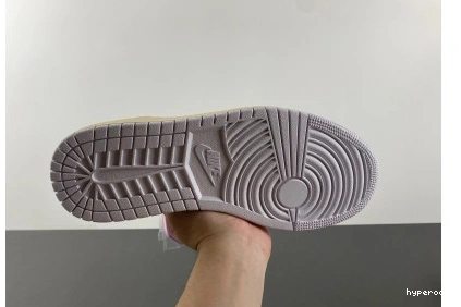 Hyperoad Scott Air x Travis Low Jordan 1 0810
